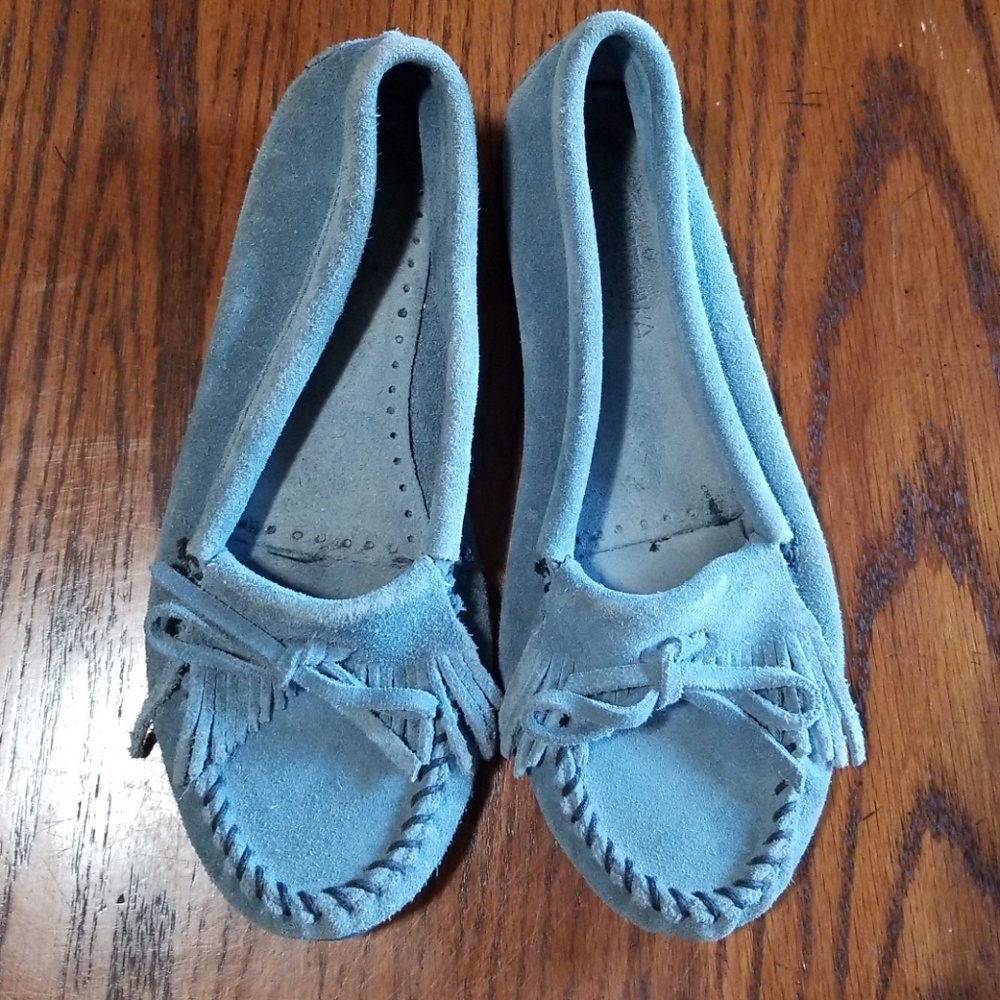 Minnetonka soft blue moccasin slip on size 7.5